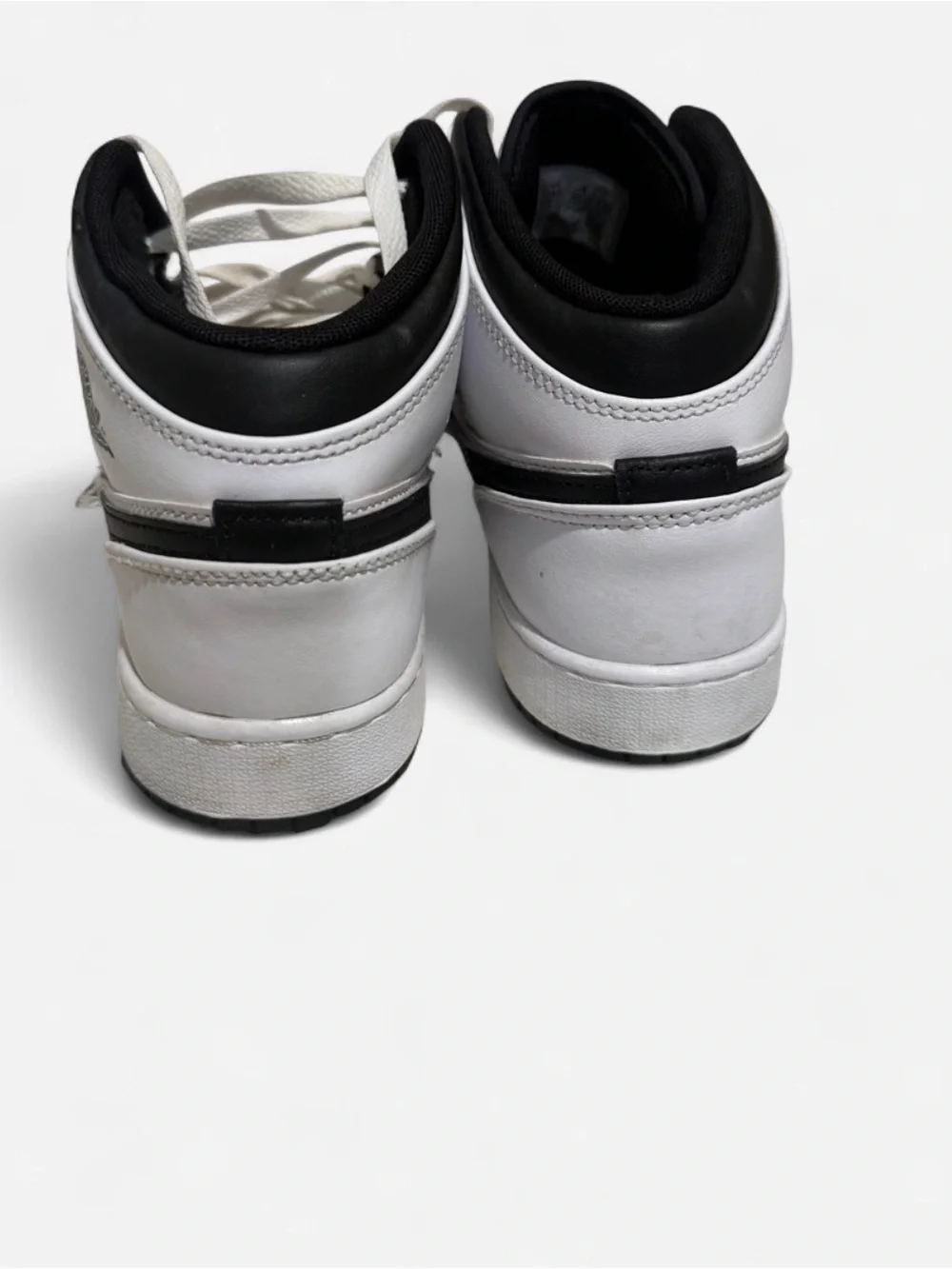 Jordan classic sneakers